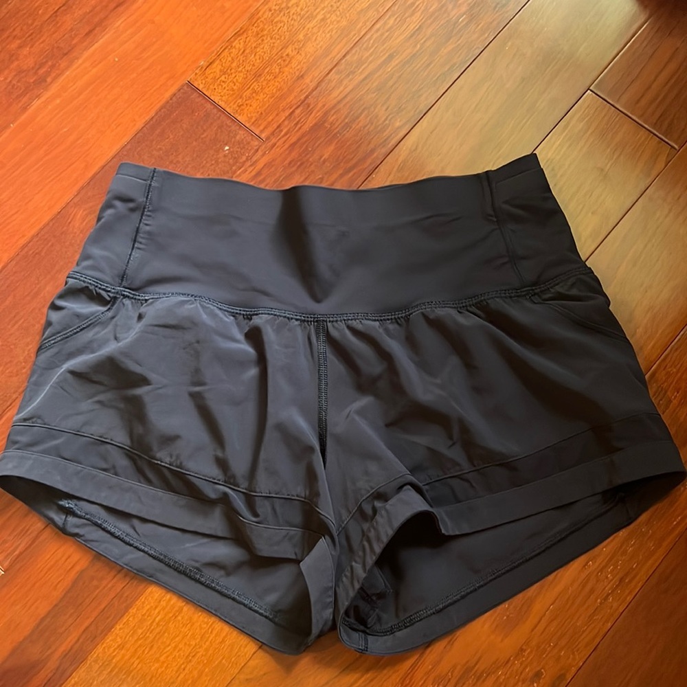 LuluLemon Speed Up Mid-Rise Lined Short 2.5" (old style)